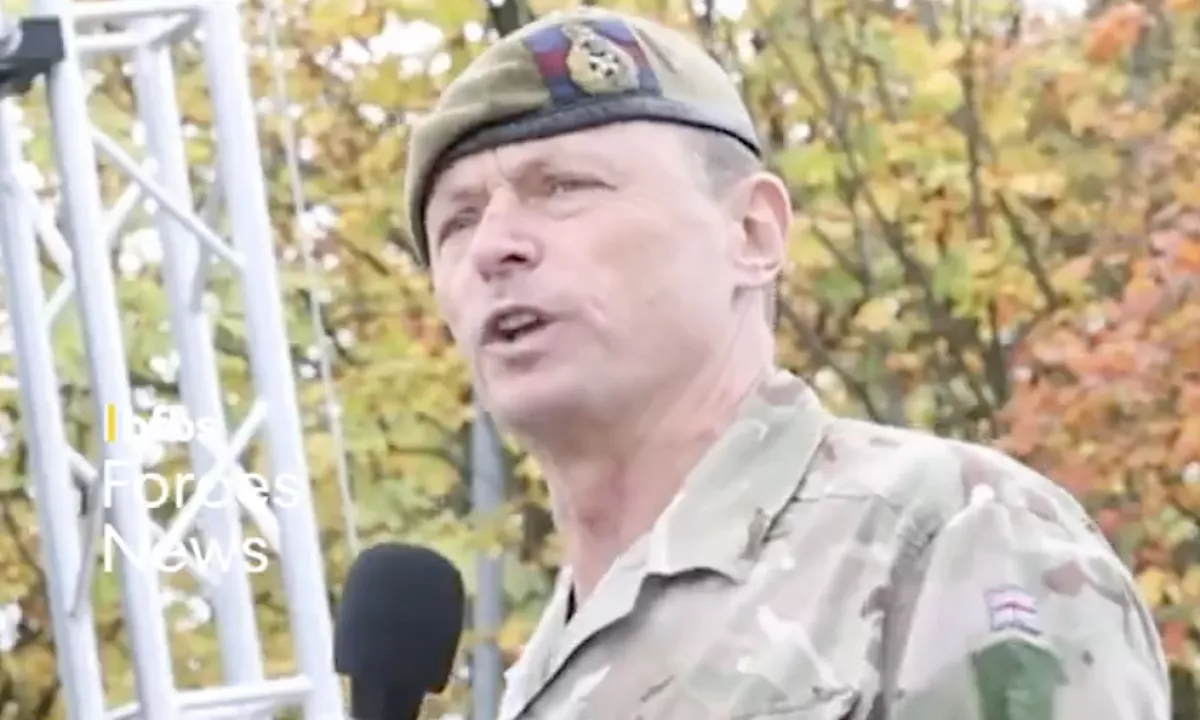 Britaniya ordusunun rəhbəri əhalini müharibəyə hazırlaşmağa çağırıb