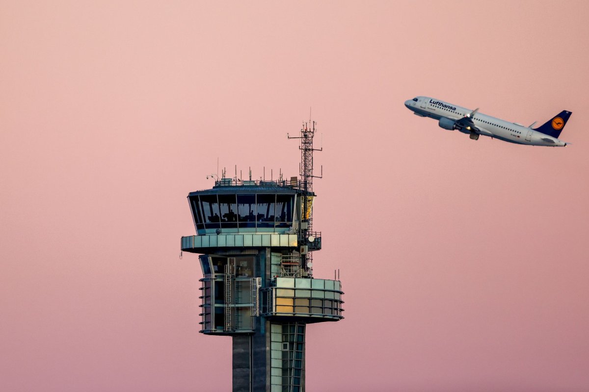 Almaniyada yüksək vergilər aviasiya sektorunu böhrana sürükləyir