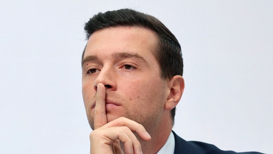 Bardella Fransada vətəndaş müharibəsi təhlükəsi barədə xəbərdarlıq edib