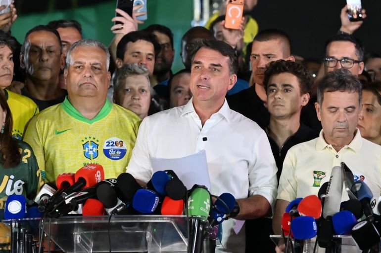 Flavio Bolsonaro Braziliyada prezident seçkilərinin nəticələrini tanımır