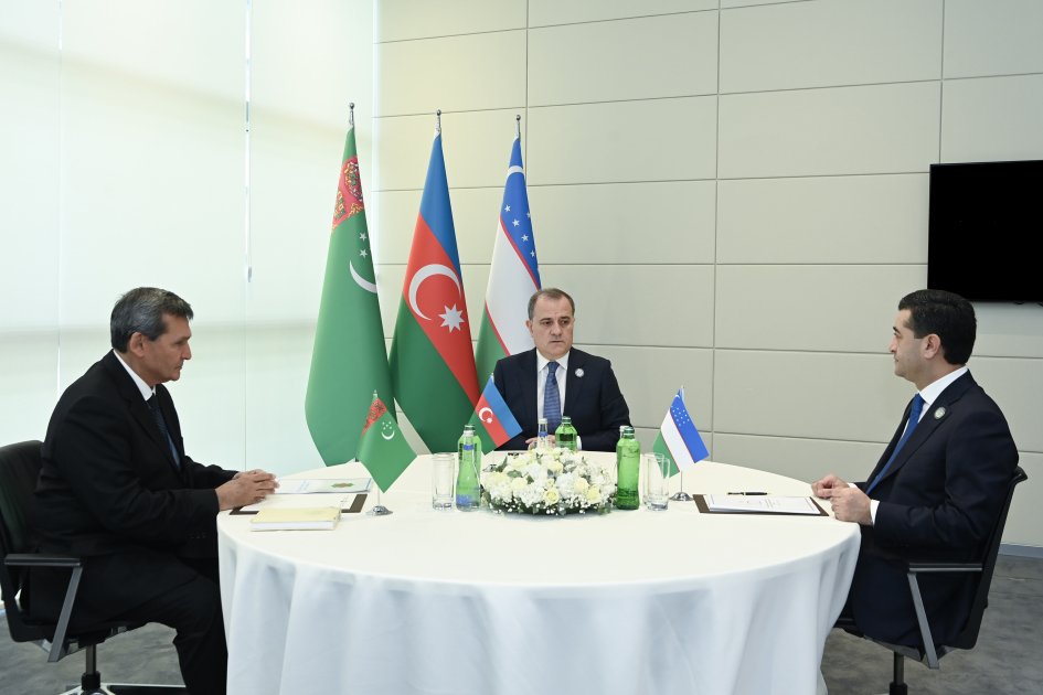 Azərbaycan, Özbəkistan və Türkmənistan XİN başçıları üçtərəfli əməkdaşlığı müzakirə ediblər