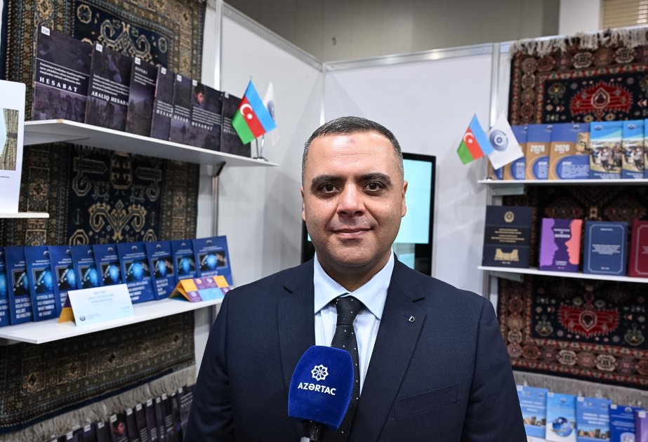 Ombudsman aparatının stendi hüquqi maarifləndirmə mərkəzinə çevrilib