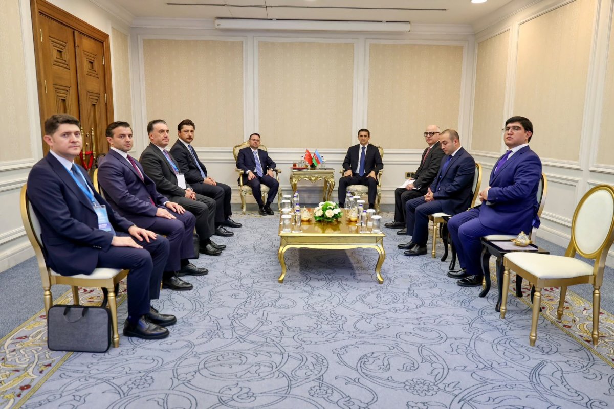 Fərid Əhmədov Türkiyənin ədliyyə naziri Akın Gürlek ilə görüşüb