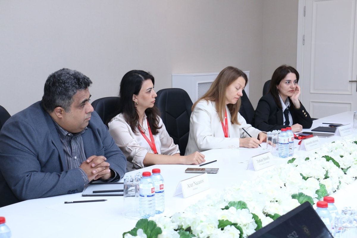 İİTKM-də “The Coca-Cola Company” nümayəndələri ilə görüş keçirilib - Şəkil 1