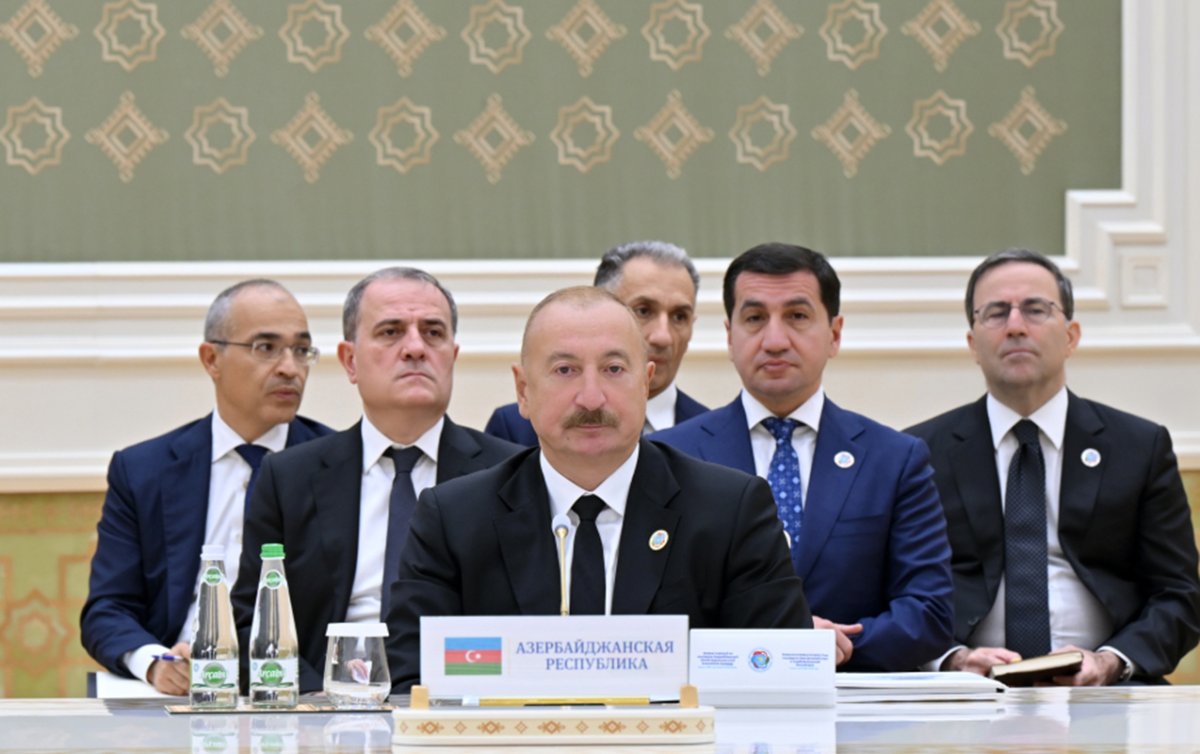 İlham Əliyev Türkmənbaşıda tədbirdə iştirak edir