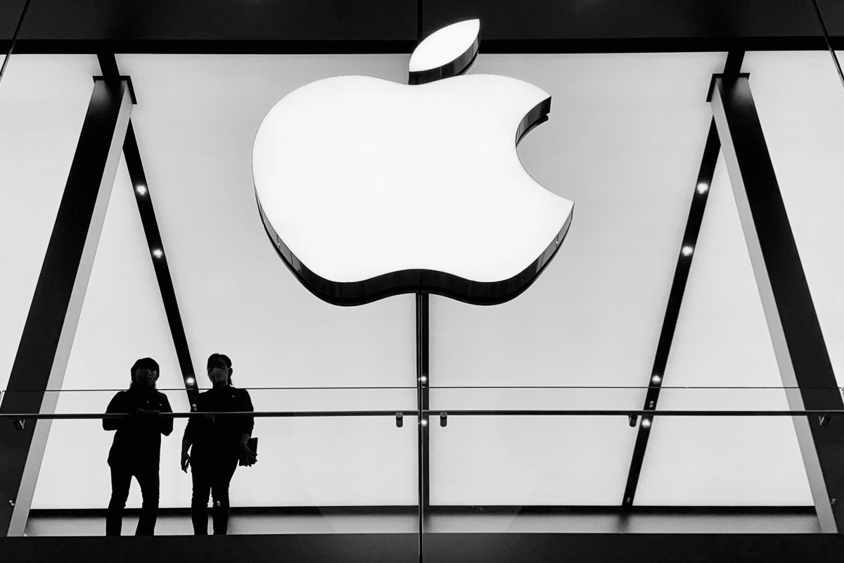 Apple yenidən dünyanın ən bahalı şirkəti olub